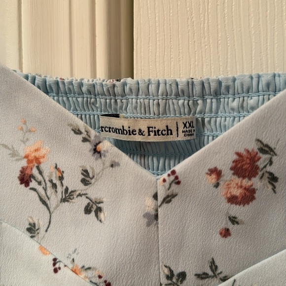 Abercrombie and Fitch floral corset style ruched puff sleeve top - Picture 3 of 6